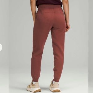Lululemon Scuba High-Rise Jogger Smokey Red
